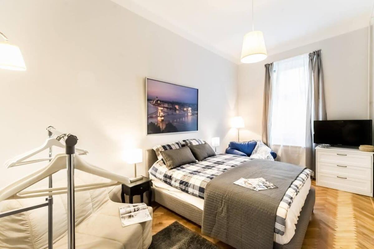 Perfectly Located, Renewed And Cozy Apartment Budapesta Exterior foto
